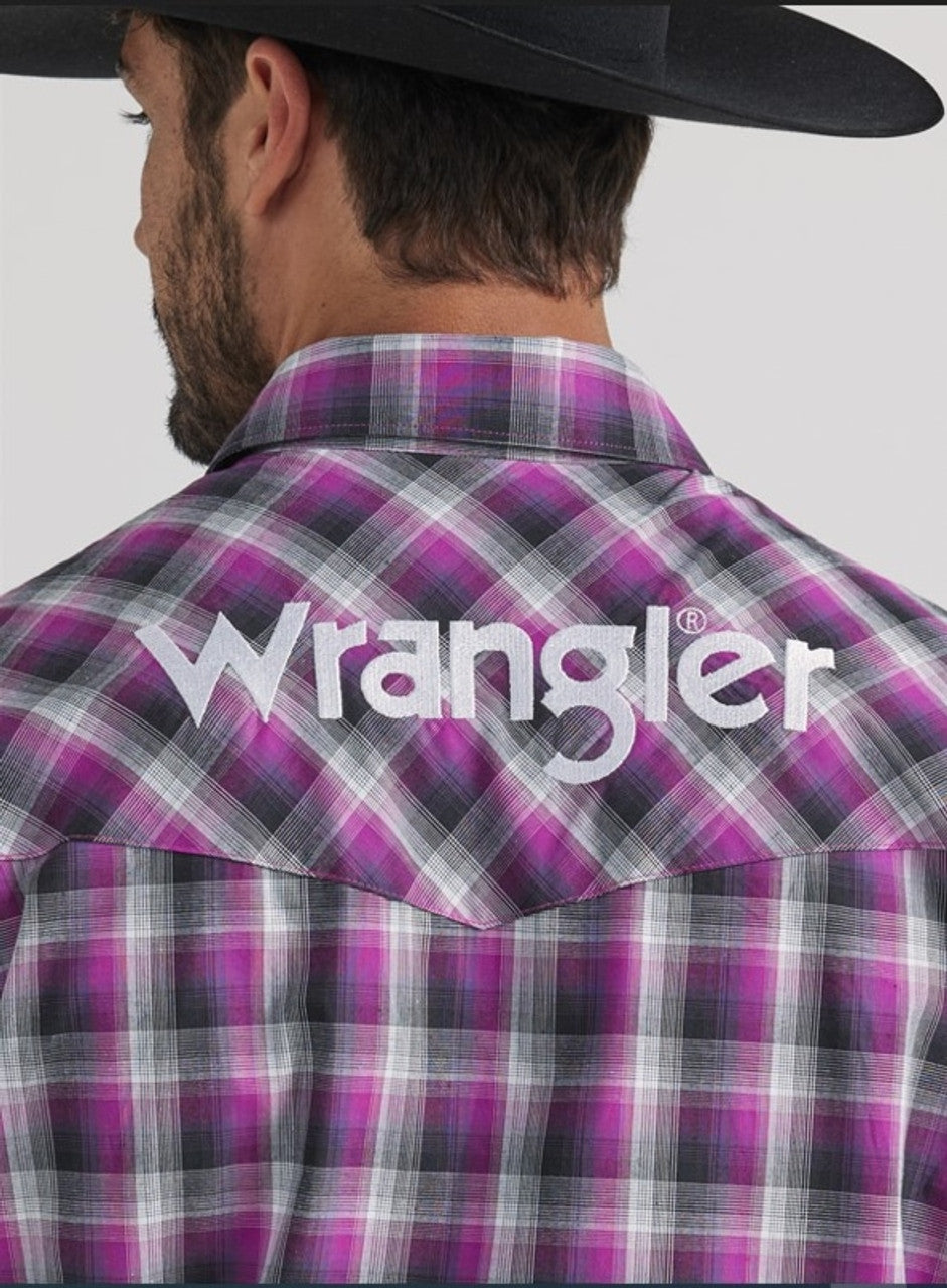 Men's Wrangler® Logo Long Sleeve Western Snap Shirt In Purple