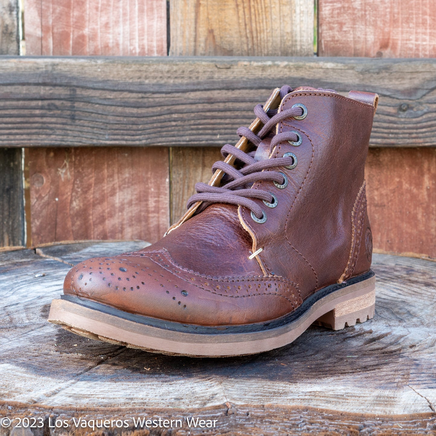 Siete Leguas Men's Paddock Wingtip Lace-Up Causal Boot Whisky