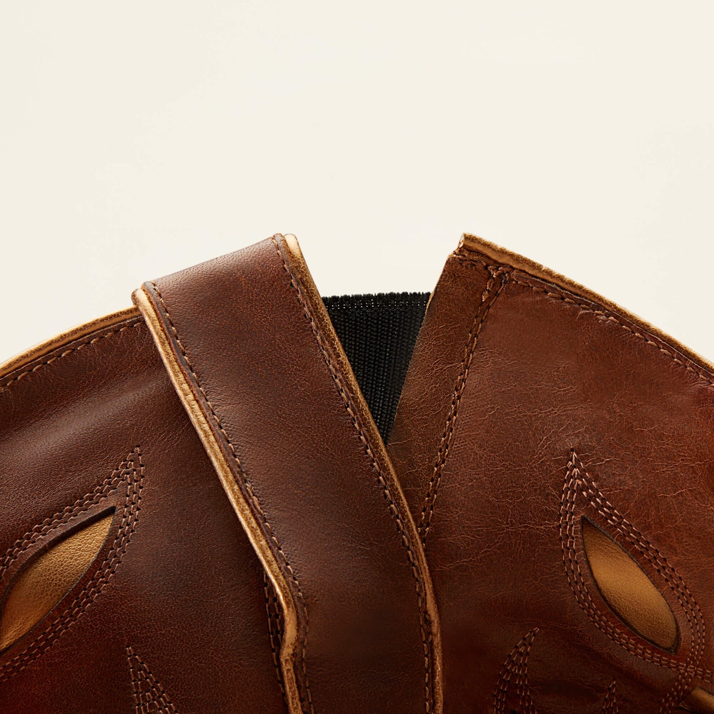 CHIC BROWN