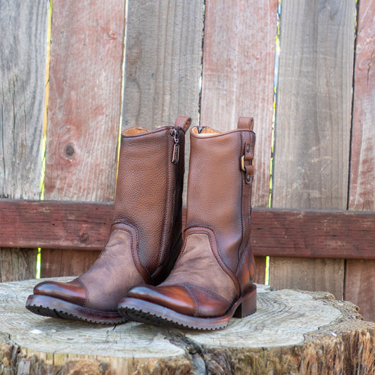 Cuadra Men's Crust Chocolate Round Toe Boots