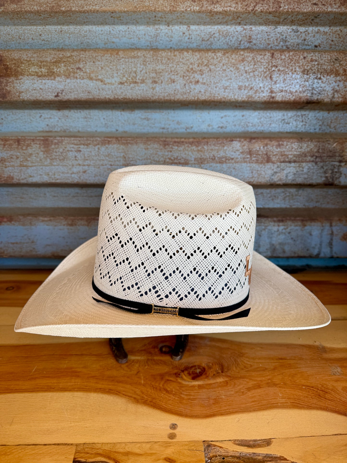 Los Vaqueros Straw Hat Tall Crown Waves White