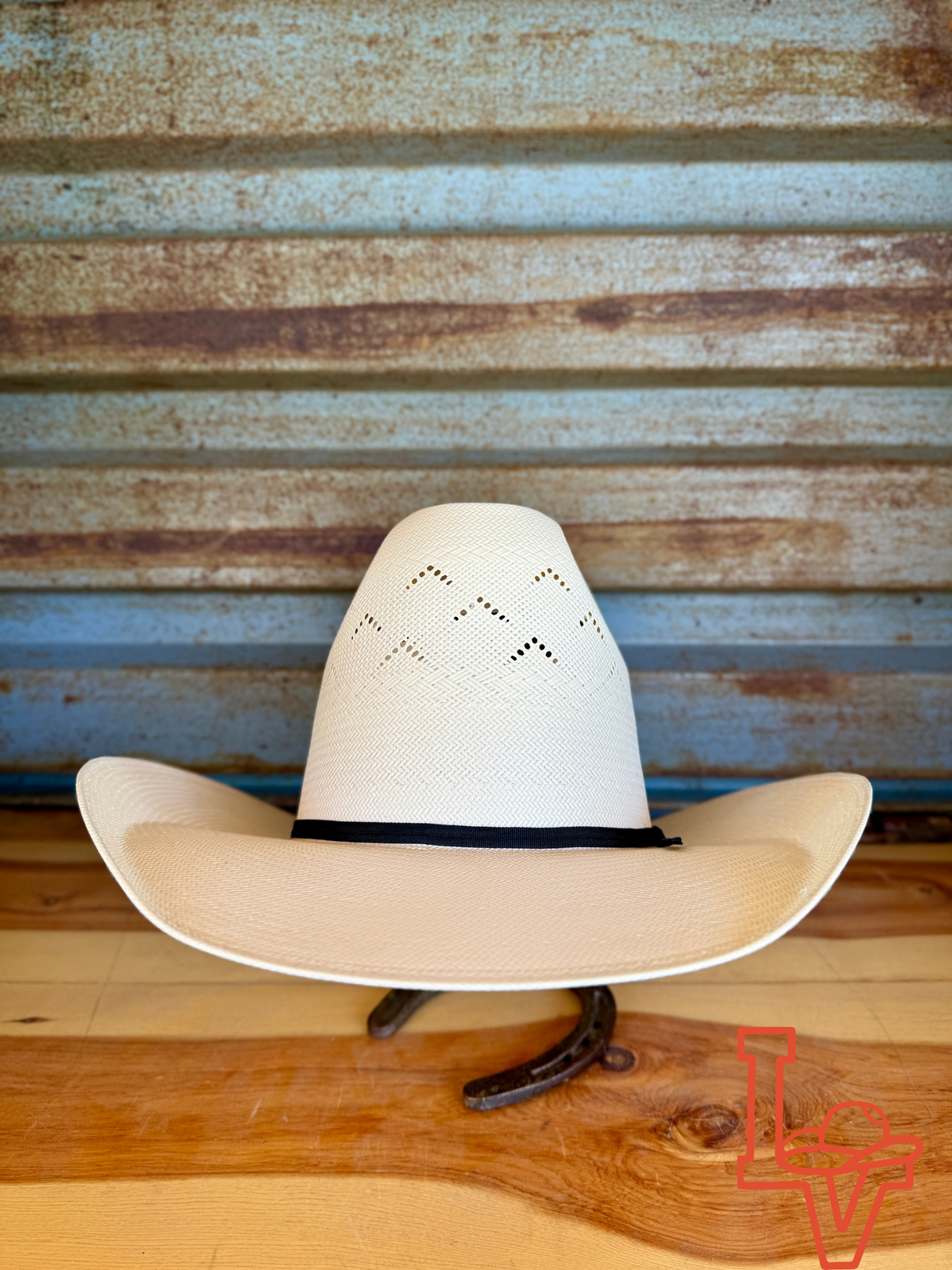 Los Vaqueros Straw Hat Tall Crown Mountains White