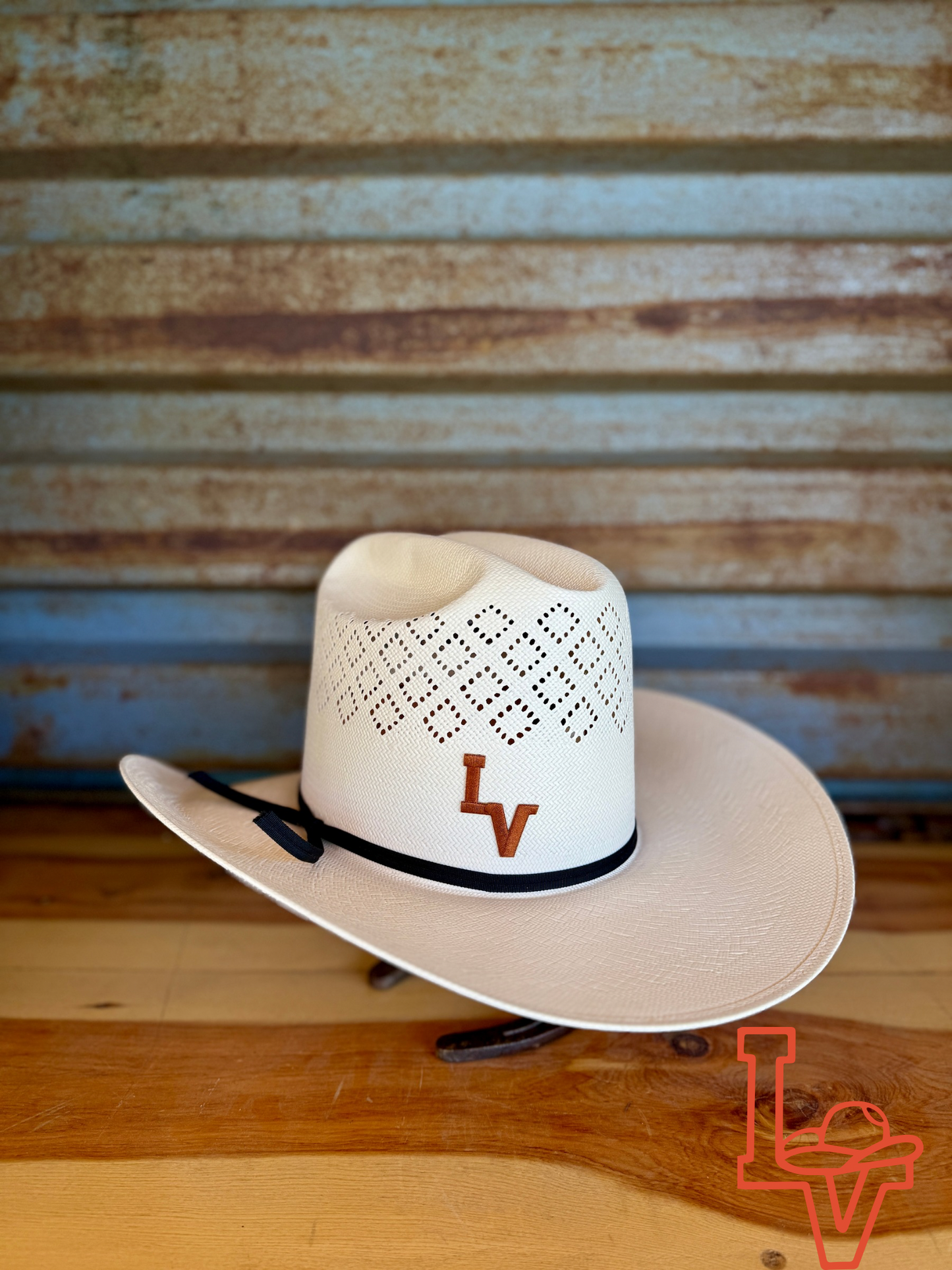 Los Vaqueros Straw Hat Tall Crown Shooting Diamond White