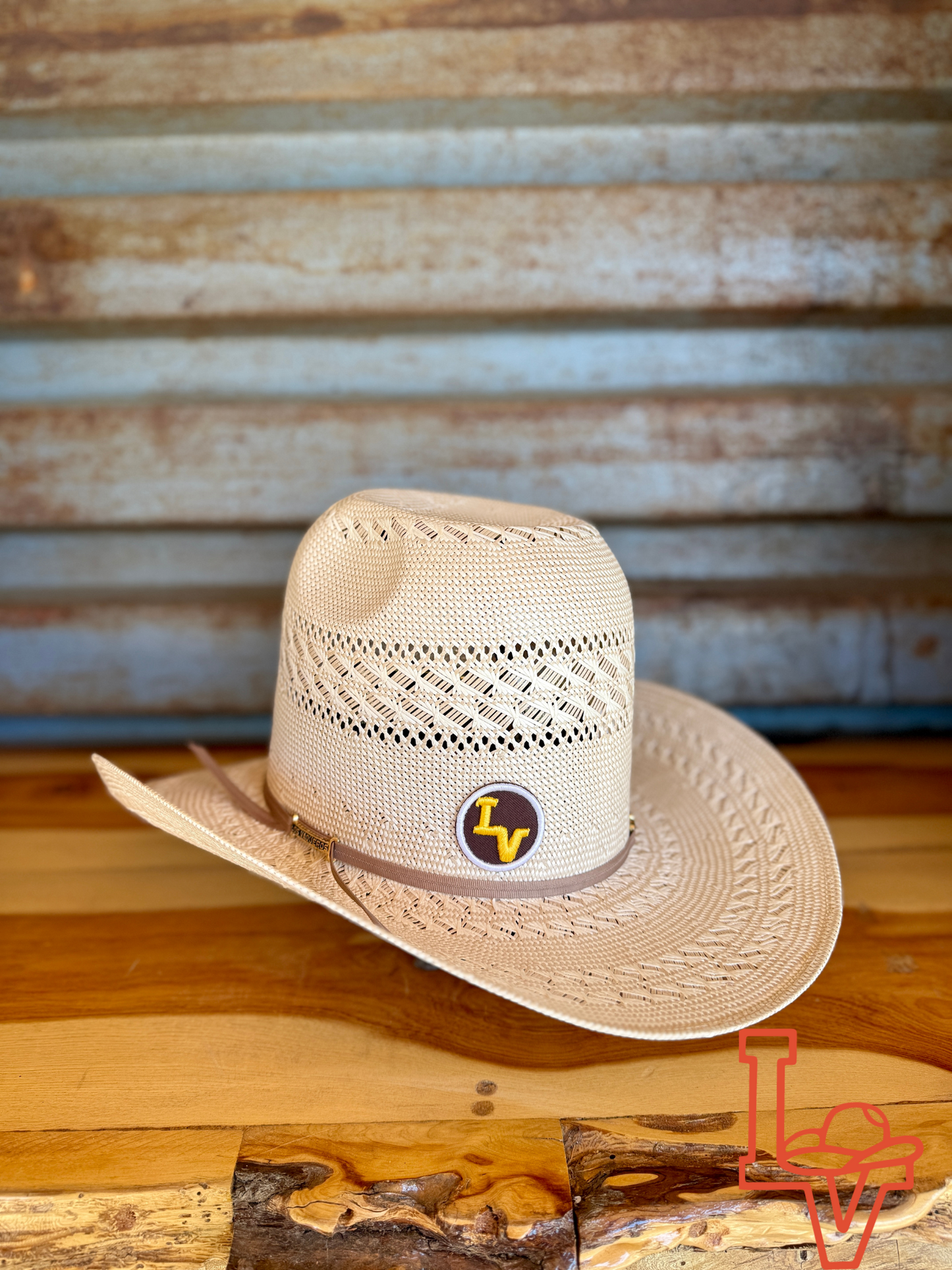 Los Vaqueros Straw Hat Tall Crown Ties Tan White