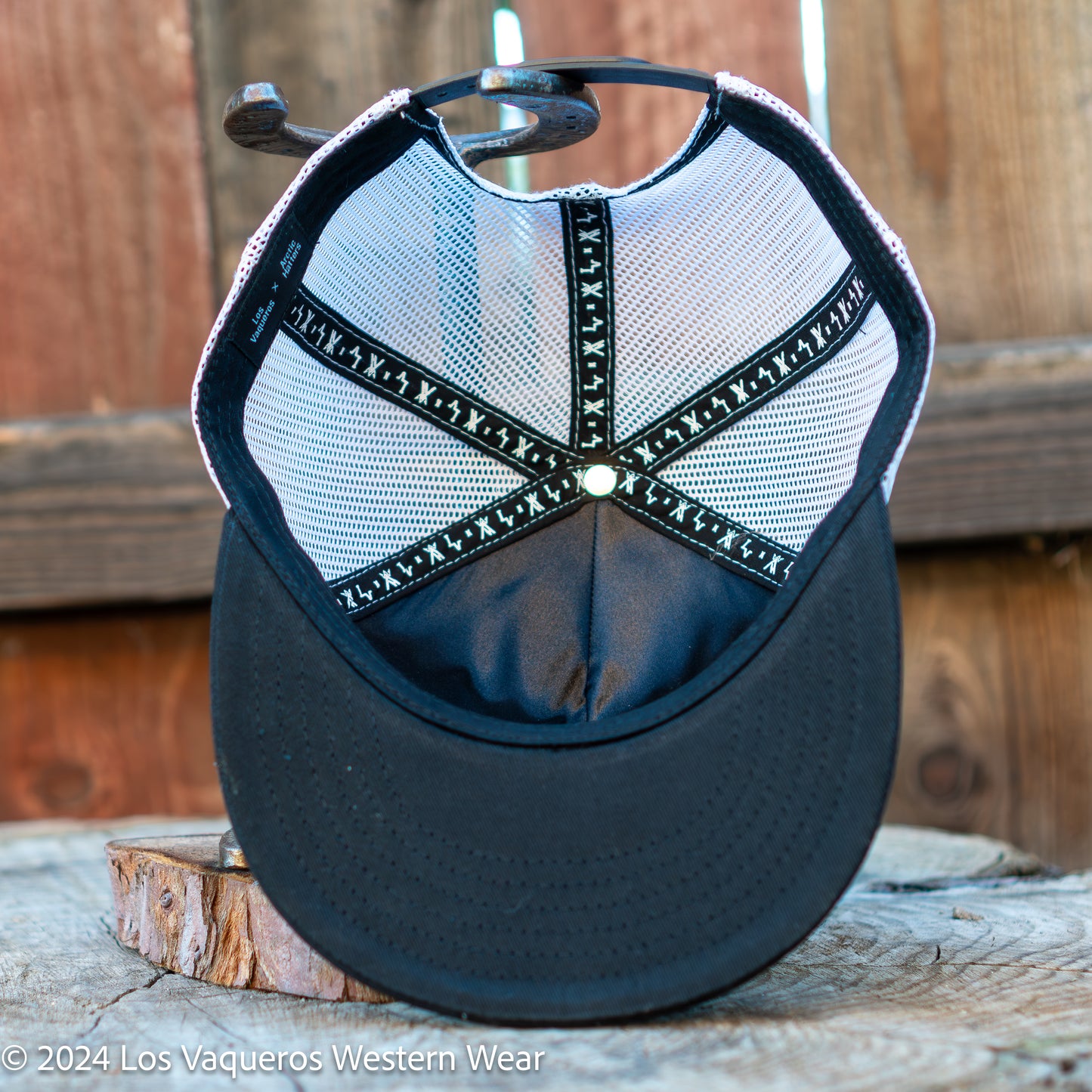 Los Vaqueros x Arctic Hatters CaliGoat Snapback Black/White