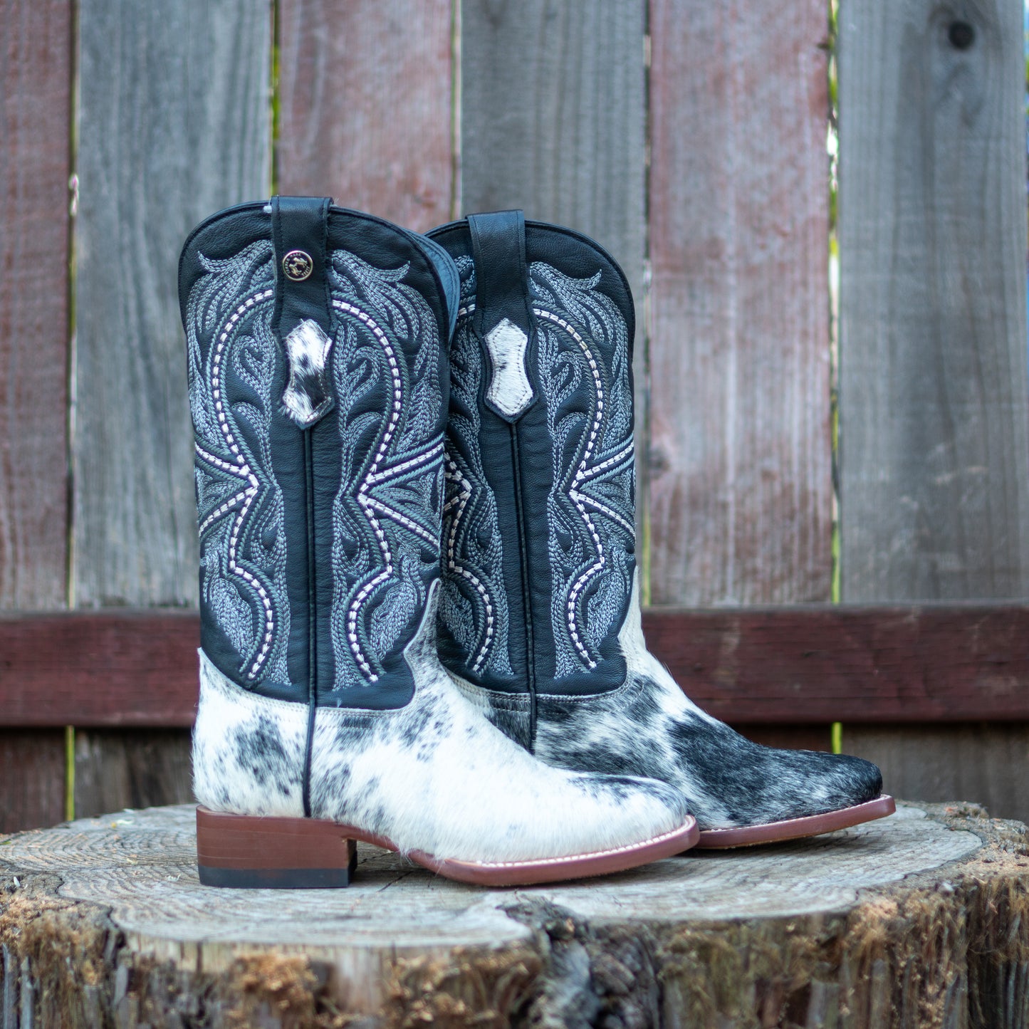 Tanner Mark Boots Women's TML207139 Hair On Cowhide Black & White