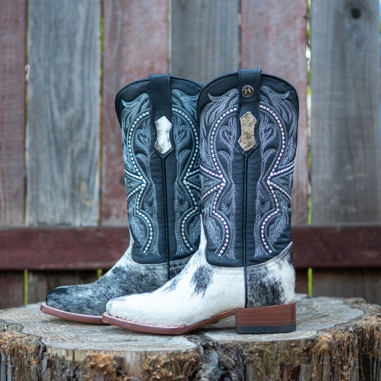 Tanner Mark Boots Women's TML207139 Hair On Cowhide Black & White