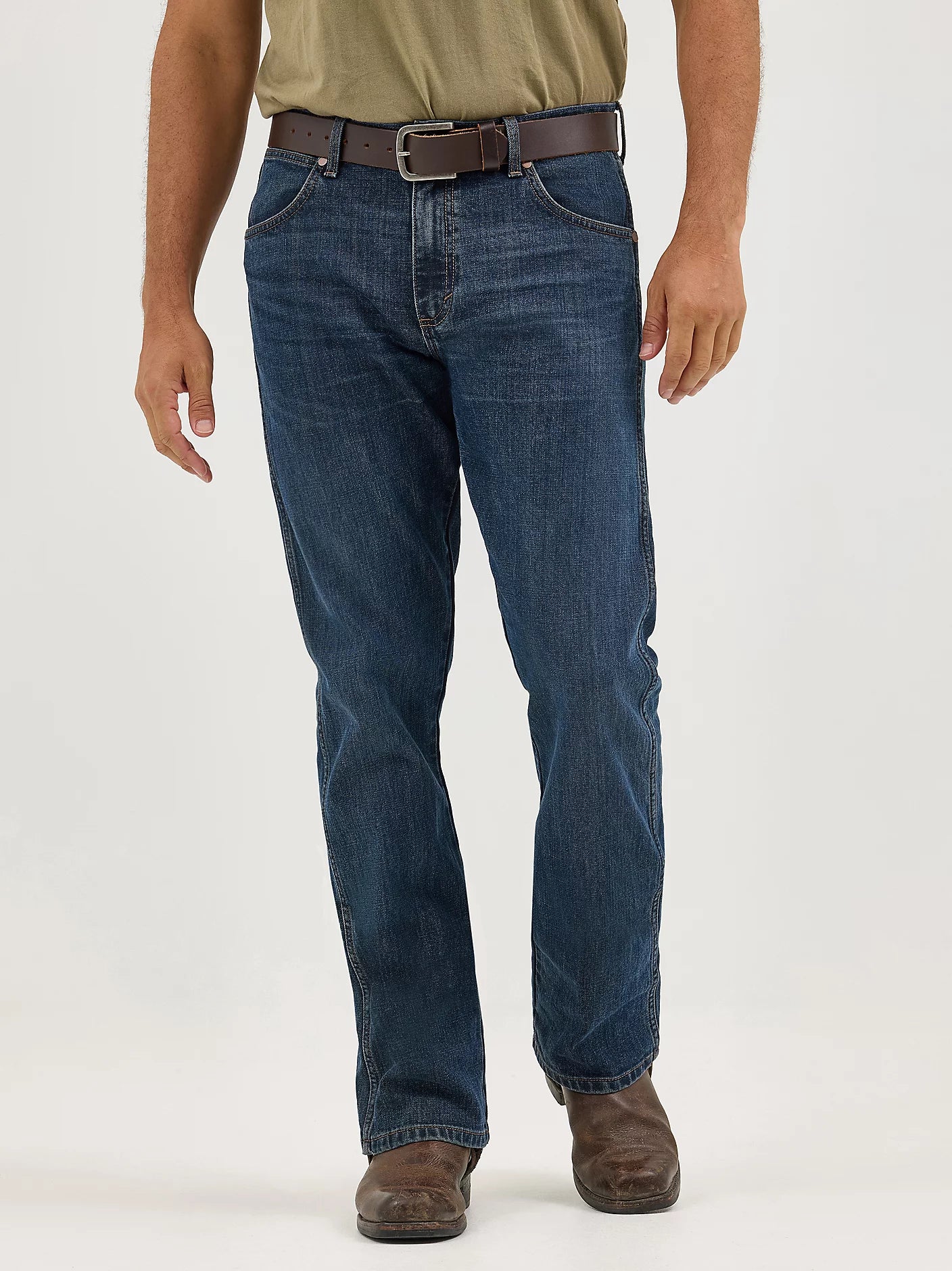 Men's Wrangler Retro® Slim Fit Bootcut Jean in Oakdale