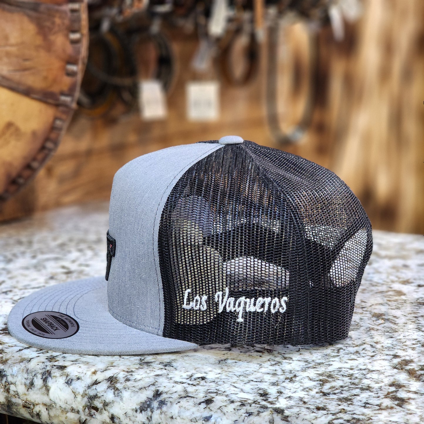 Los Vaqueros LV Logo Red/Blue Snapback Grey/Black Aztec