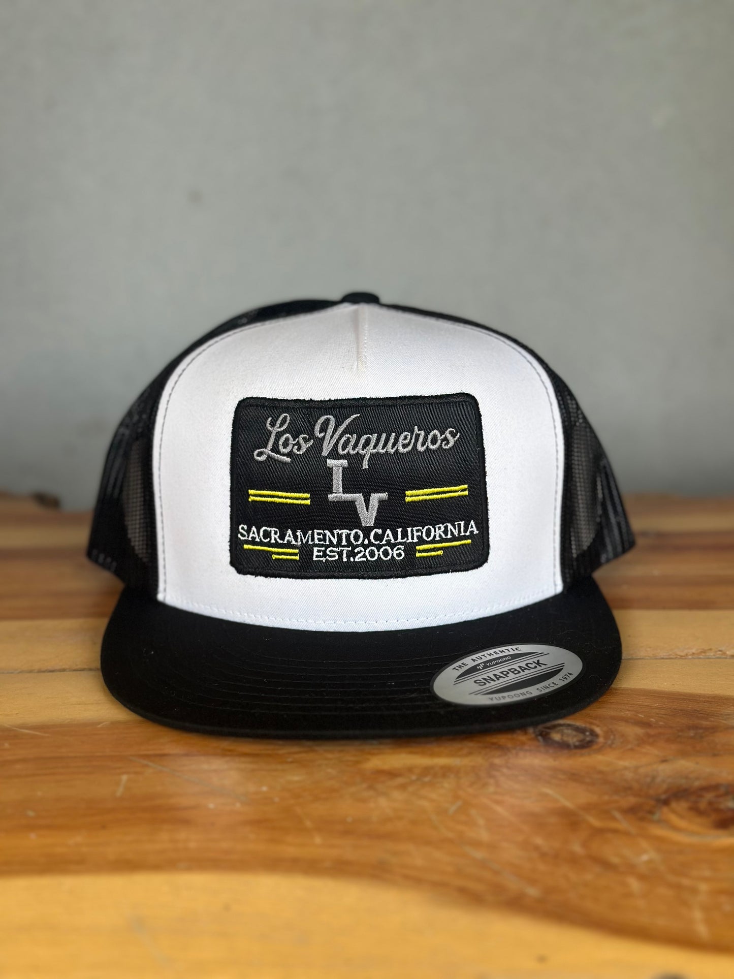 Los Vaqueros LV 06 Plate Patch Snapback White/Black