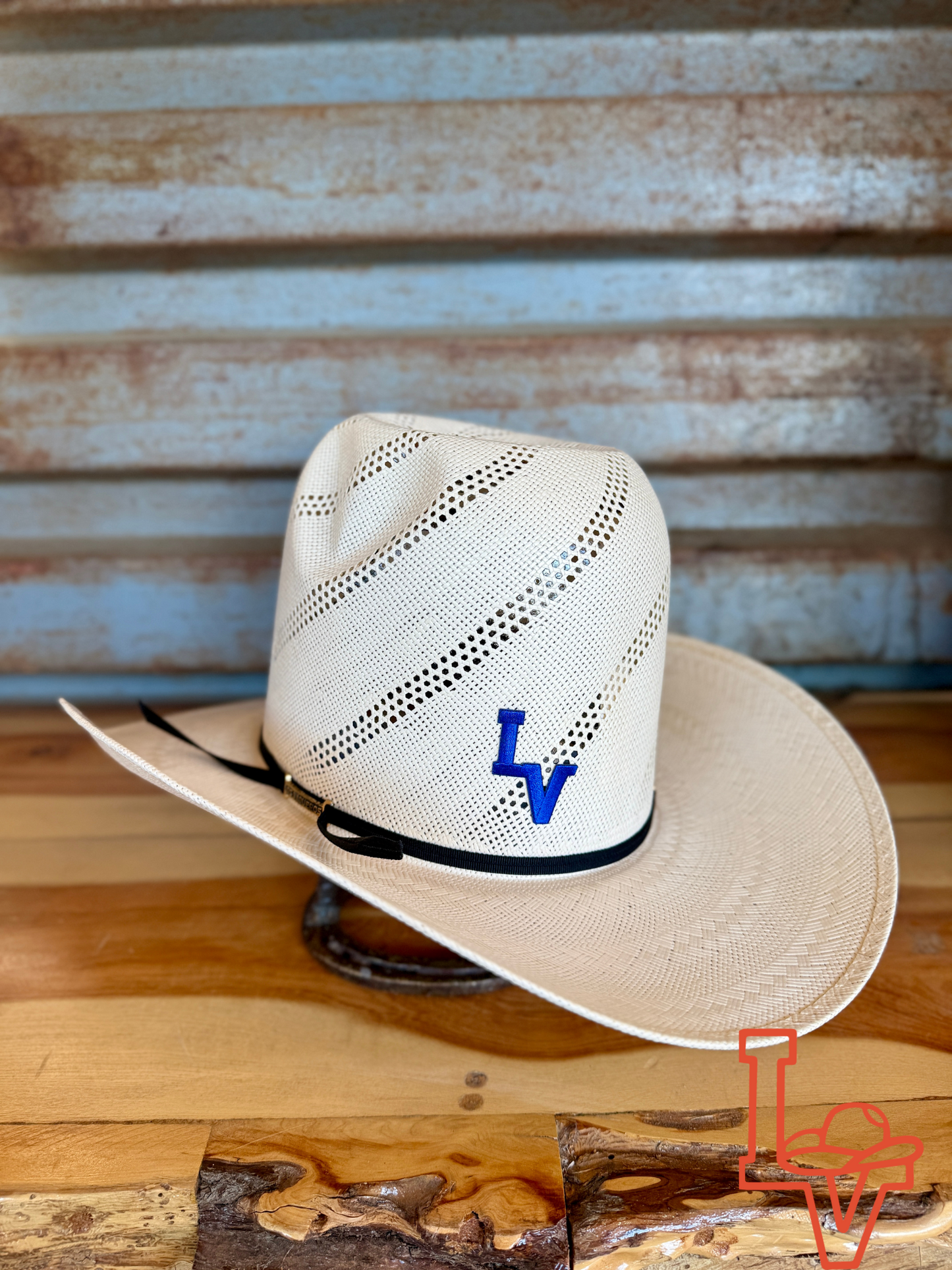 Los Vaqueros Straw Hat Tall Crown Swirl White