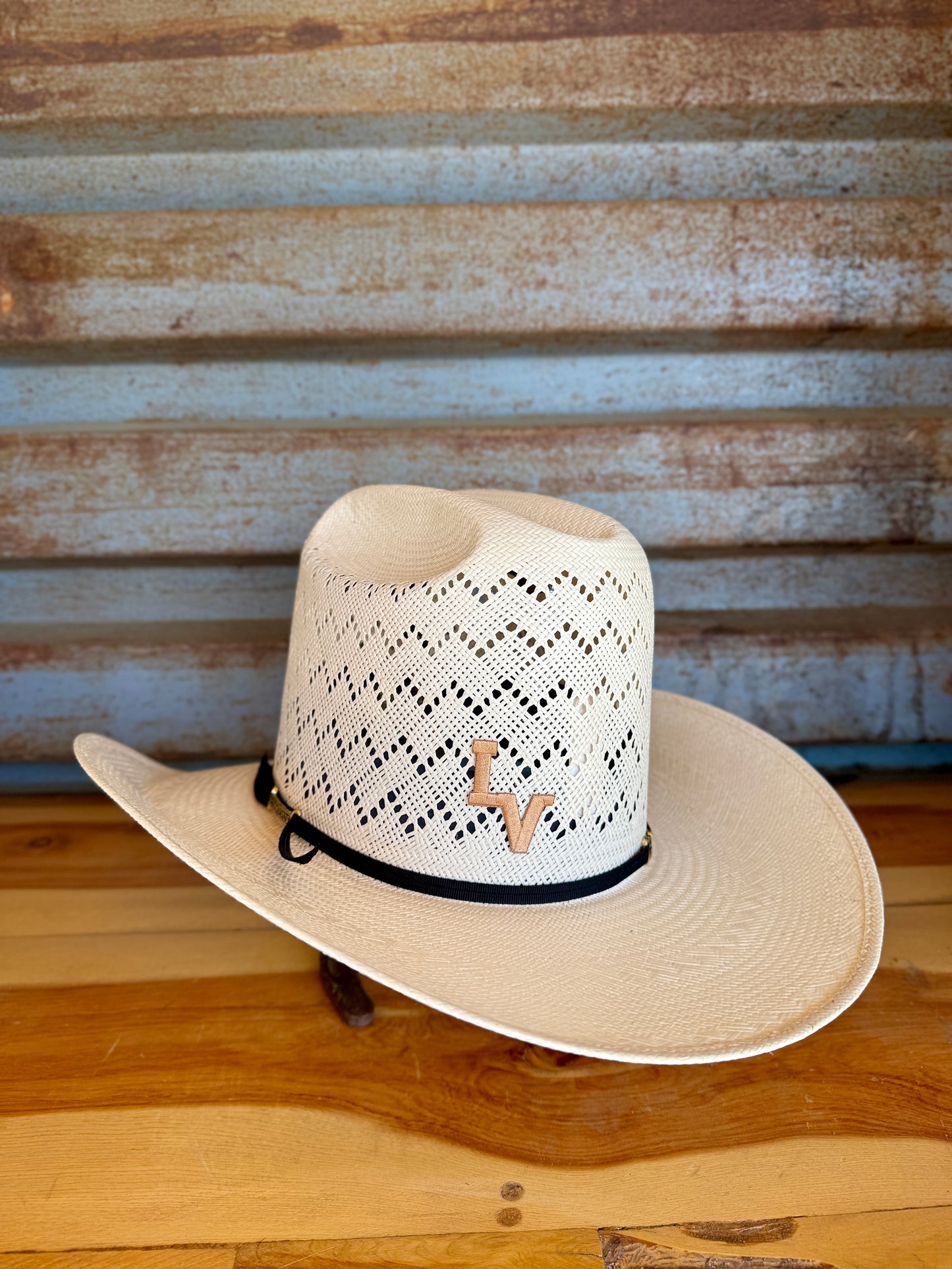 Los Vaqueros Straw Hat Tall Crown Waves White
