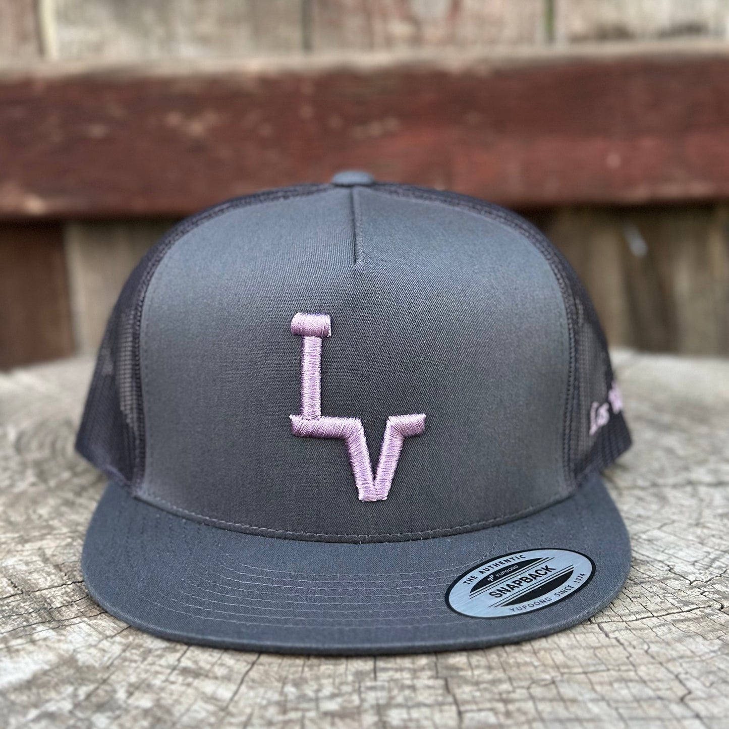 Los Vaqueros LV Logo Snapback Flat Brim Grey/Black