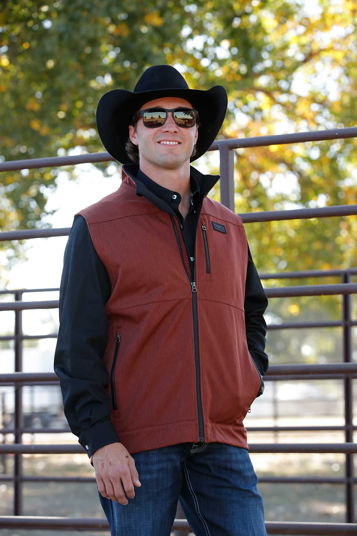 Cinch Men's Bonded Vest Red