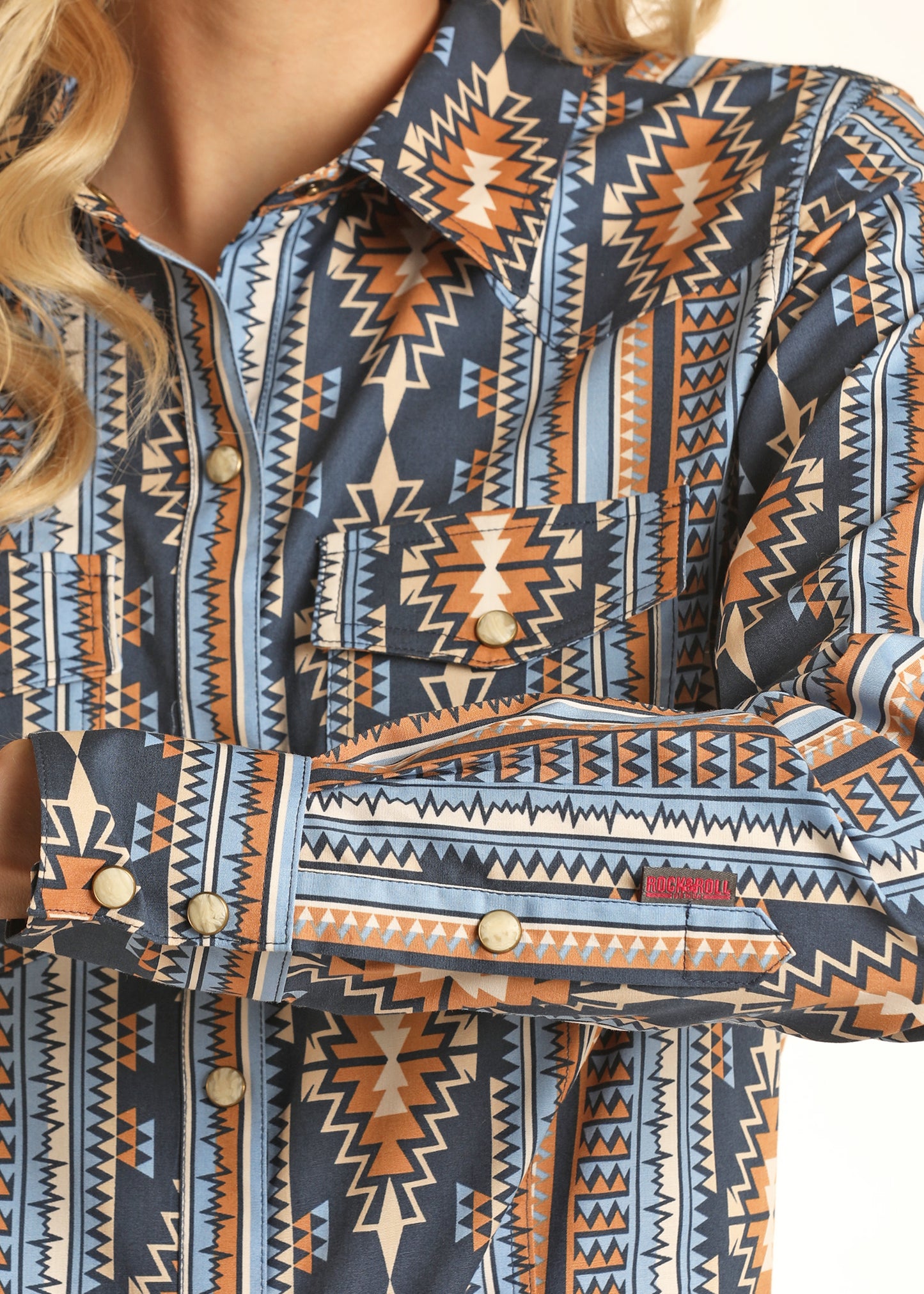 Rock & Roll Cowgirl Women's Aztec Print Long Sleeve Snap Shirt Blue