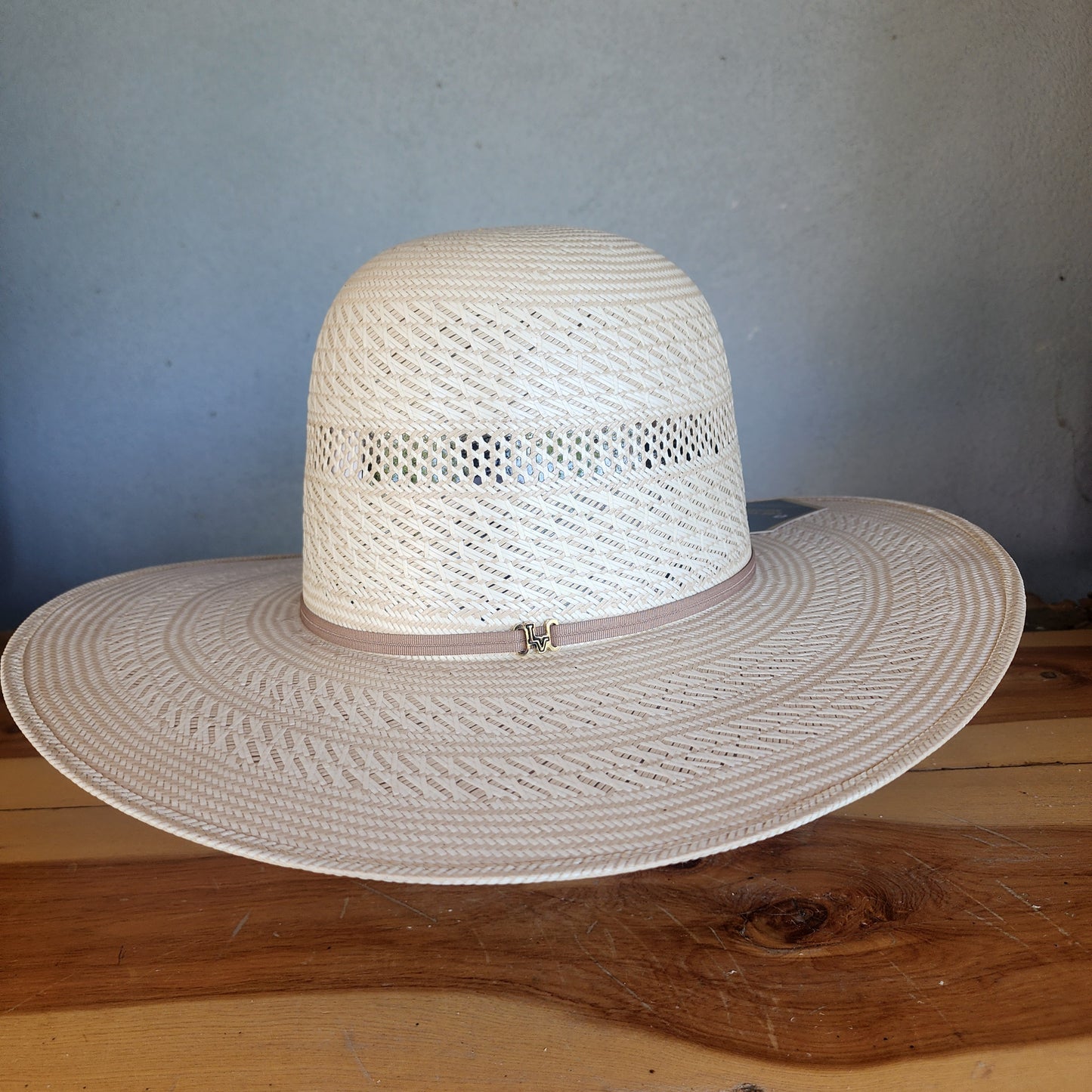 Los Vaqueros Straw Hat Open Regular Crown Basket Weave Tan White