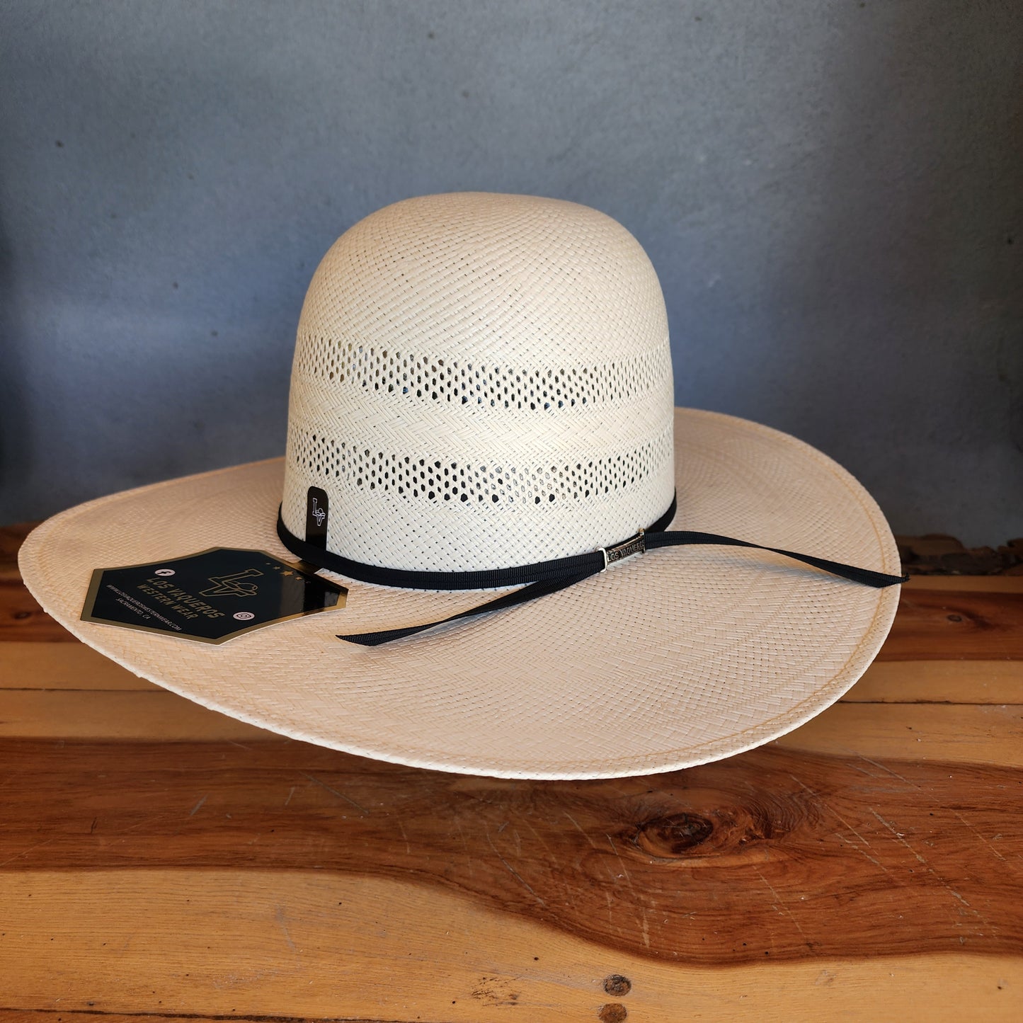 Los Vaqueros Straw Hat Open Regular Crown Two Rounds White