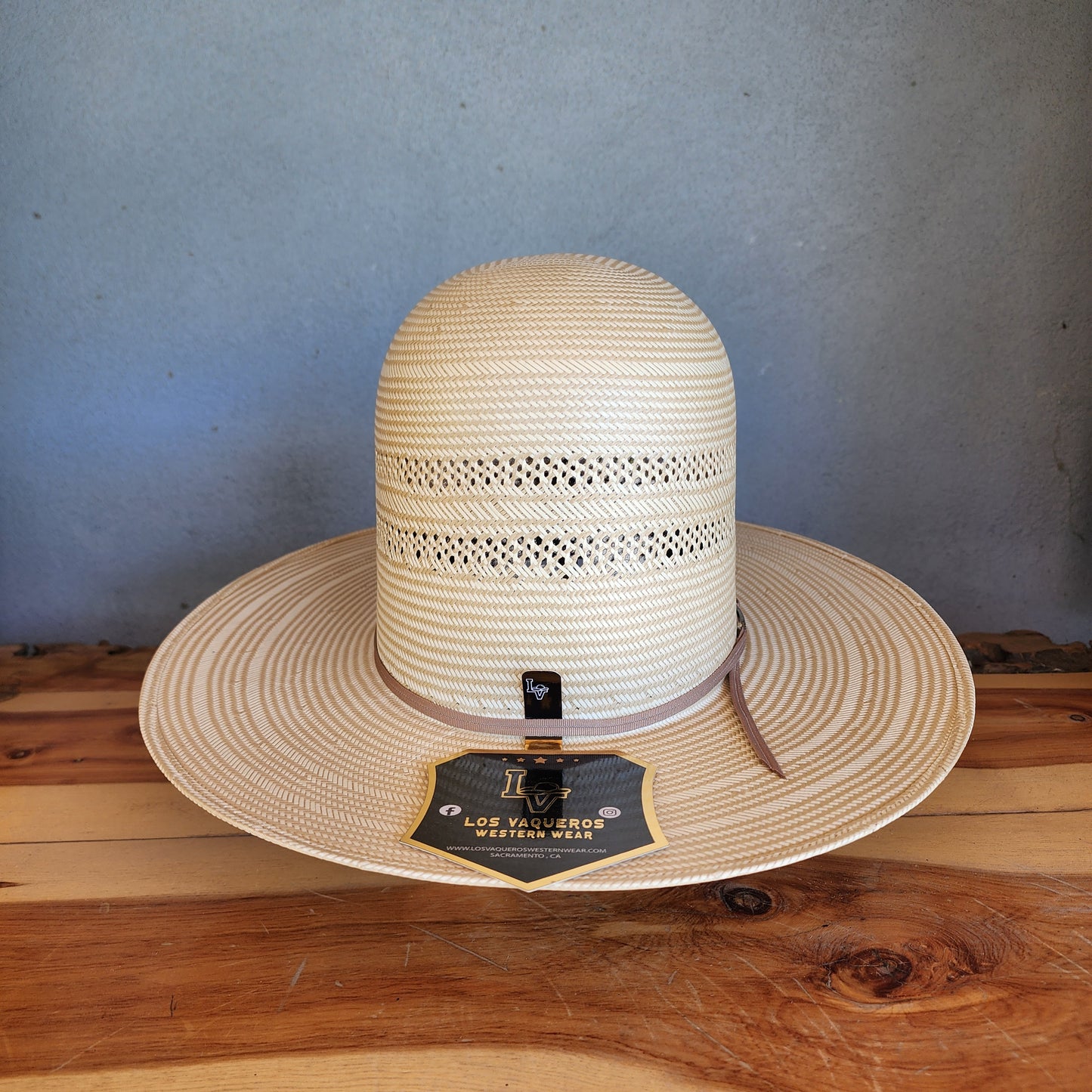 Los Vaqueros Straw Hat Open Tall Crown Two Rounds Tan White