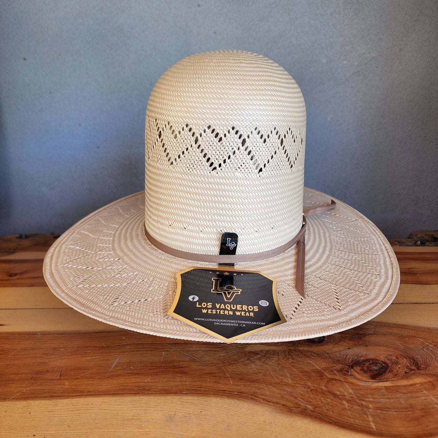 Los Vaqueros Straw Hat Open Tall Crown Hearts Tan White