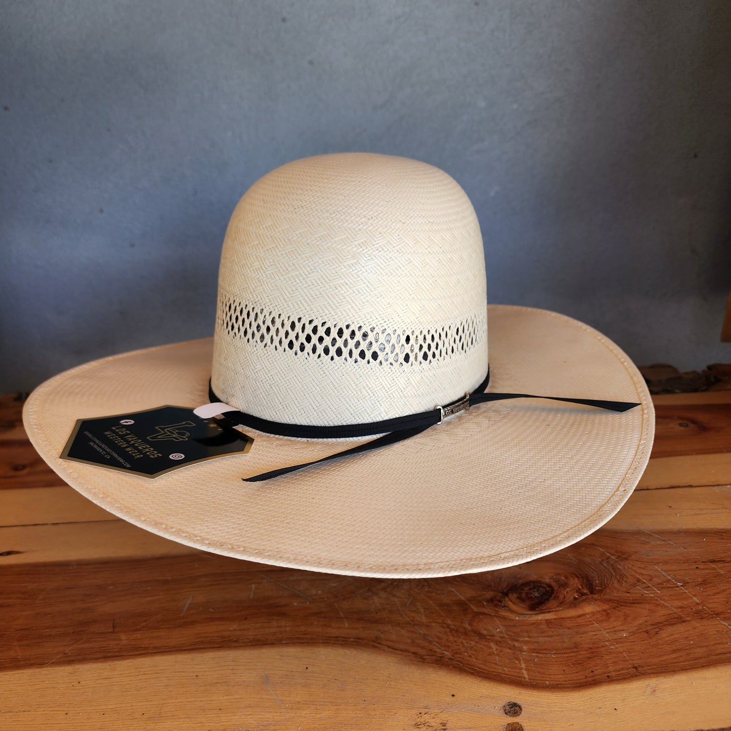 Los Vaqueros Straw Hat Open Regular Crown Rolling Dice White