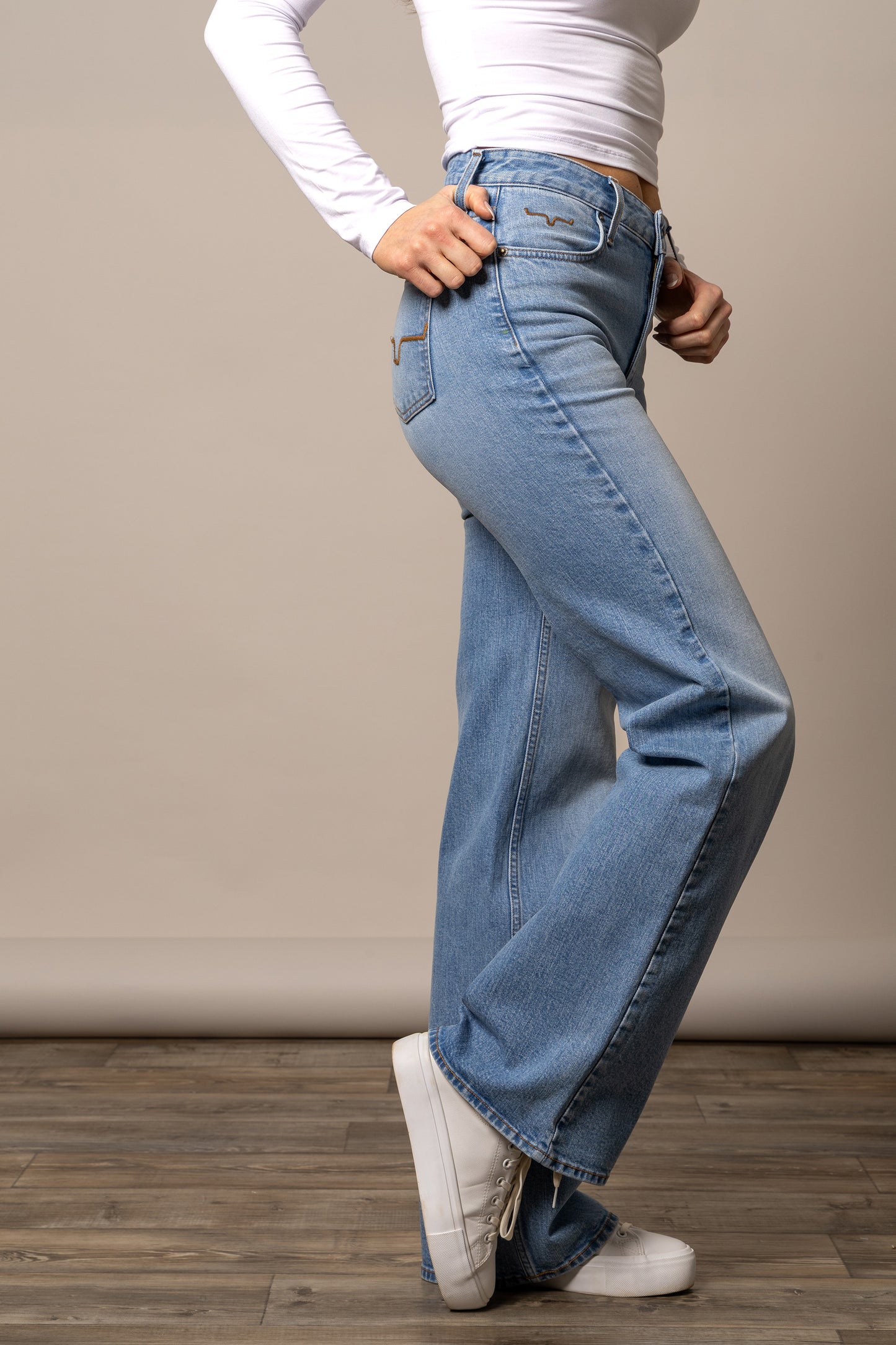 Kimes Ranch Women's Zoey Jeans In Light Wash