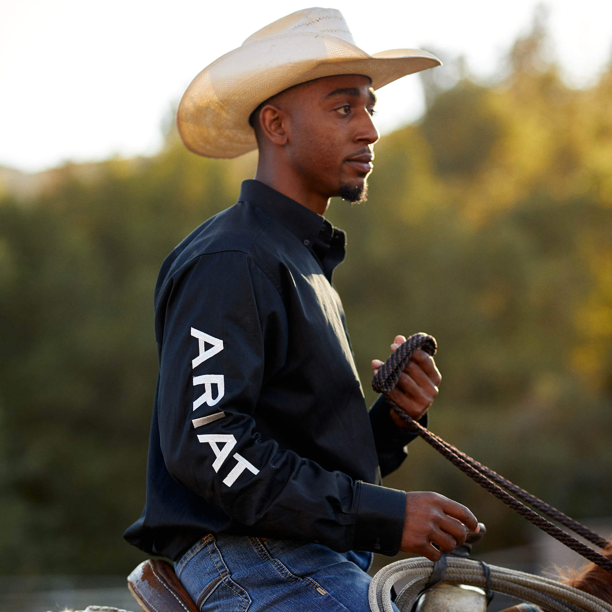 Ariat Men s Team Logo Twill Fitted Shirt Black White Los